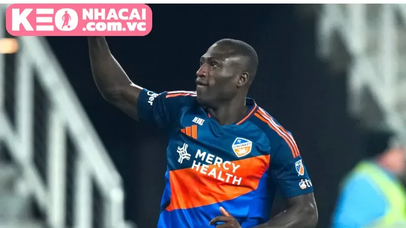 Cập nhật tình hình lực lượng trước giờ lăn bóng